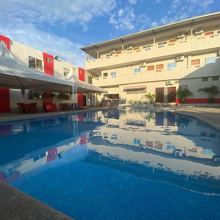 Hotel Pikeiro Blue Manta Buitenkant foto