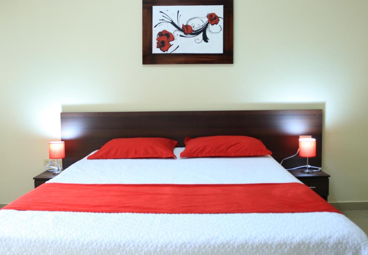 Hotel Pikeiro Blue Manta Buitenkant foto